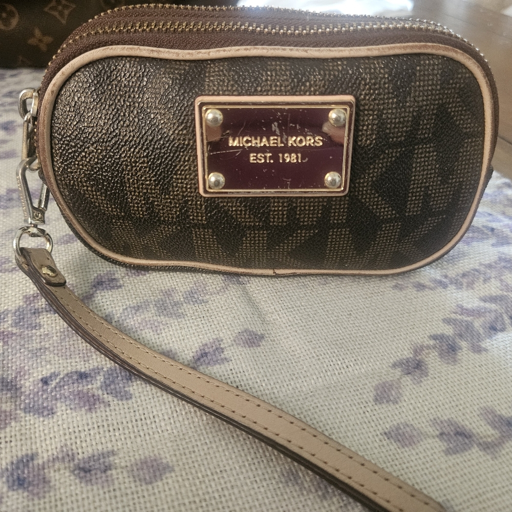Small MK wrist/wallet